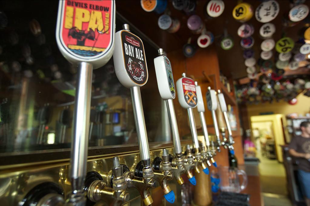 Howe Sound Inn & Brewing Company Сквомиш Экстерьер фото